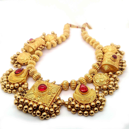 Traditional Maharashtrian Thushi in Temple Jewellery GHO48
